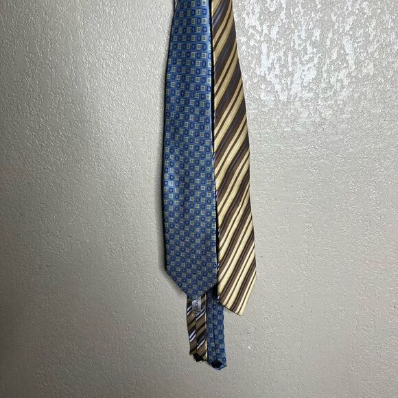 Dolce and Gabbana Tie Bundle - Picture 2 of 3